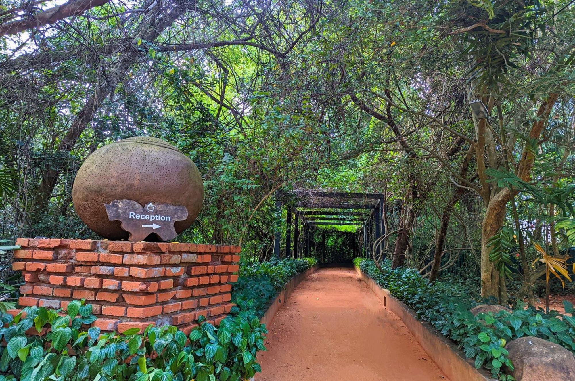 Pinthaliya Resort Sigiriya Exterior photo